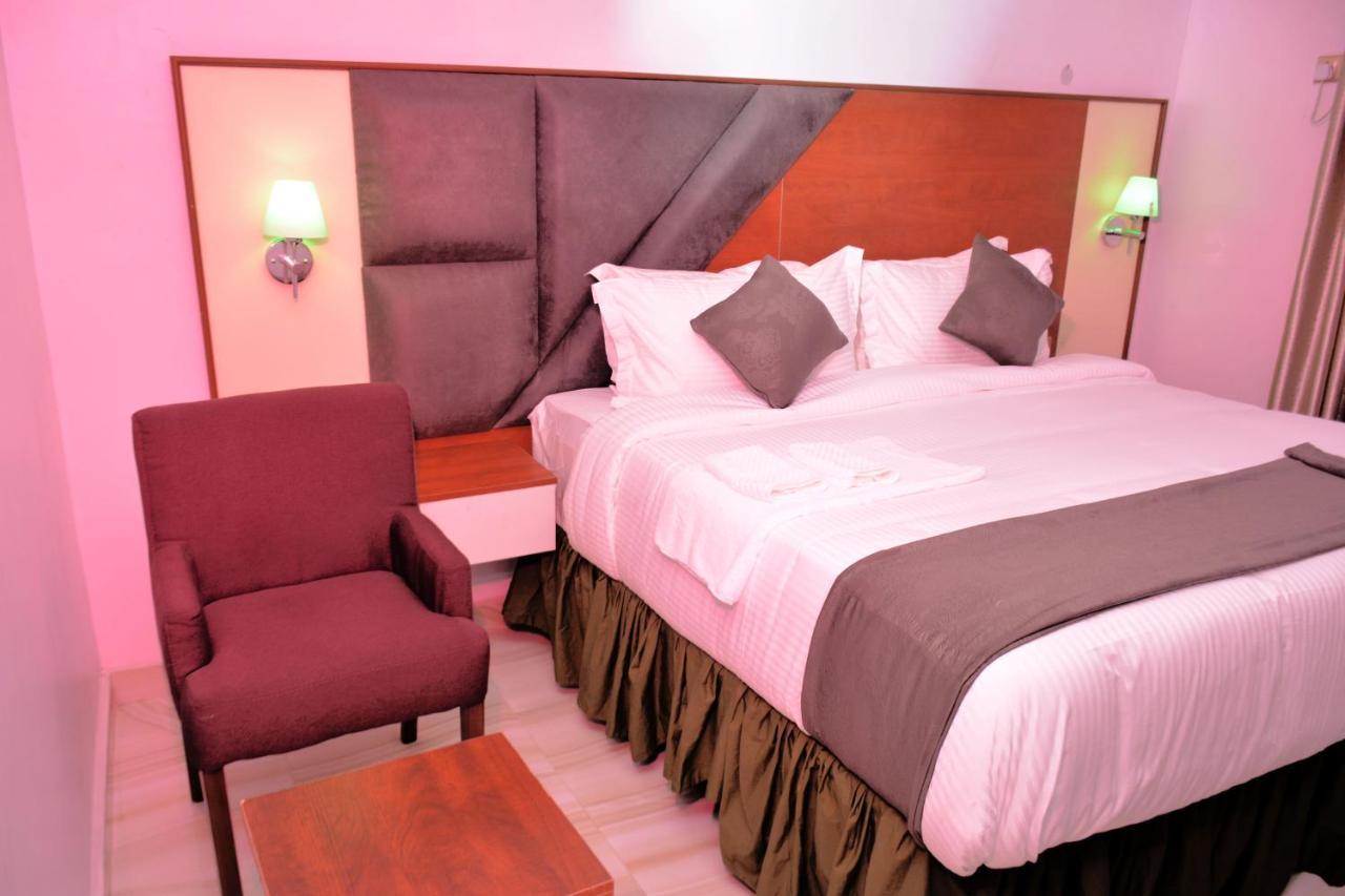 Vacation Villa Hotels And Suites Asaba Εξωτερικό φωτογραφία